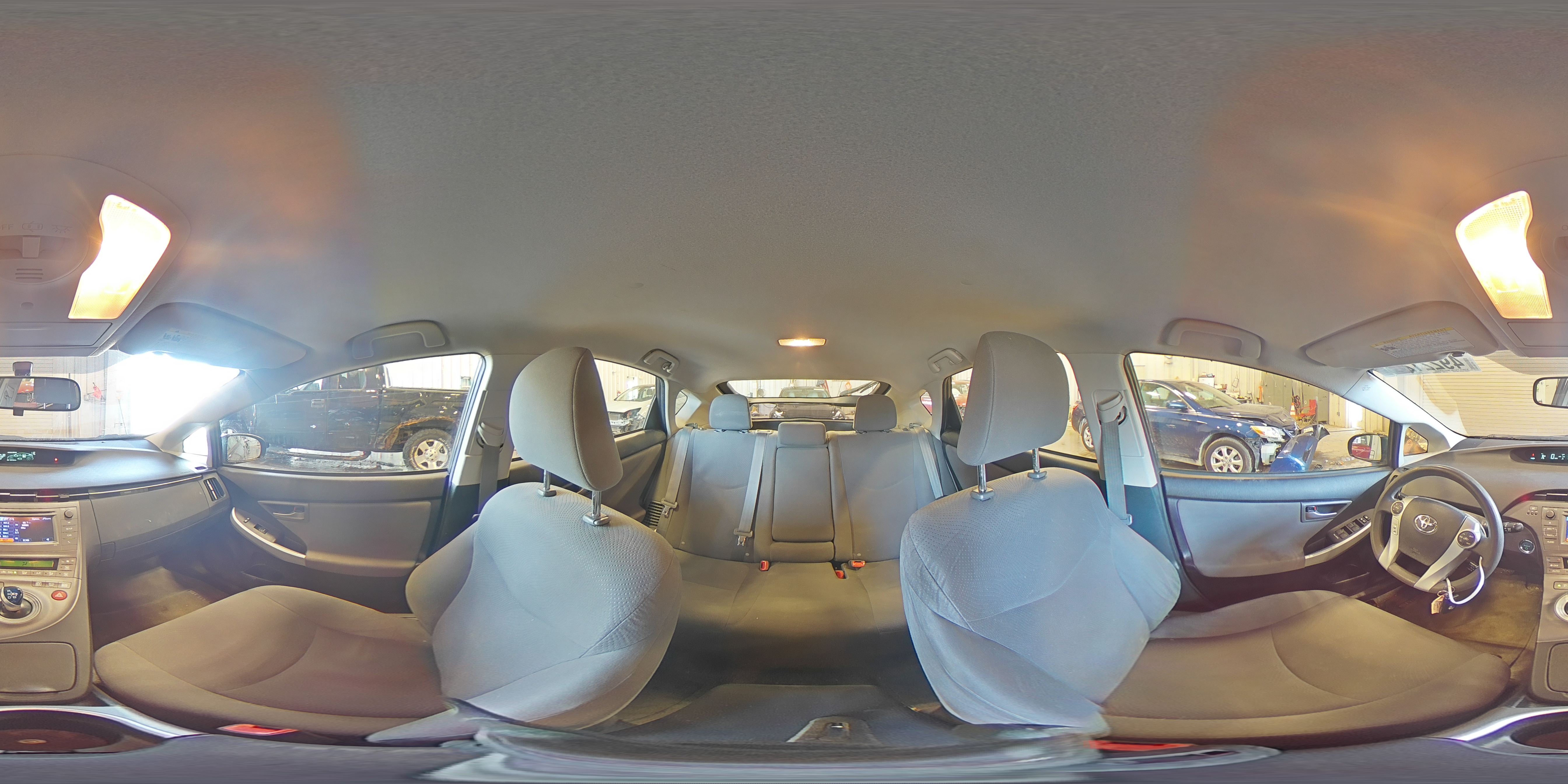 2012 Toyota Prius - Image 14