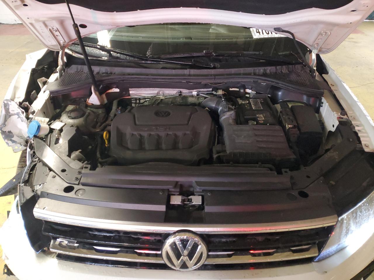 2021 Volkswagen Tiguan - Image 14