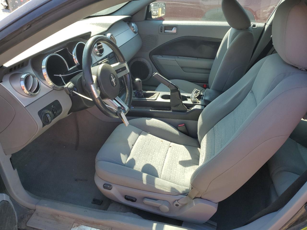 2007 Ford Mustang - Image 7