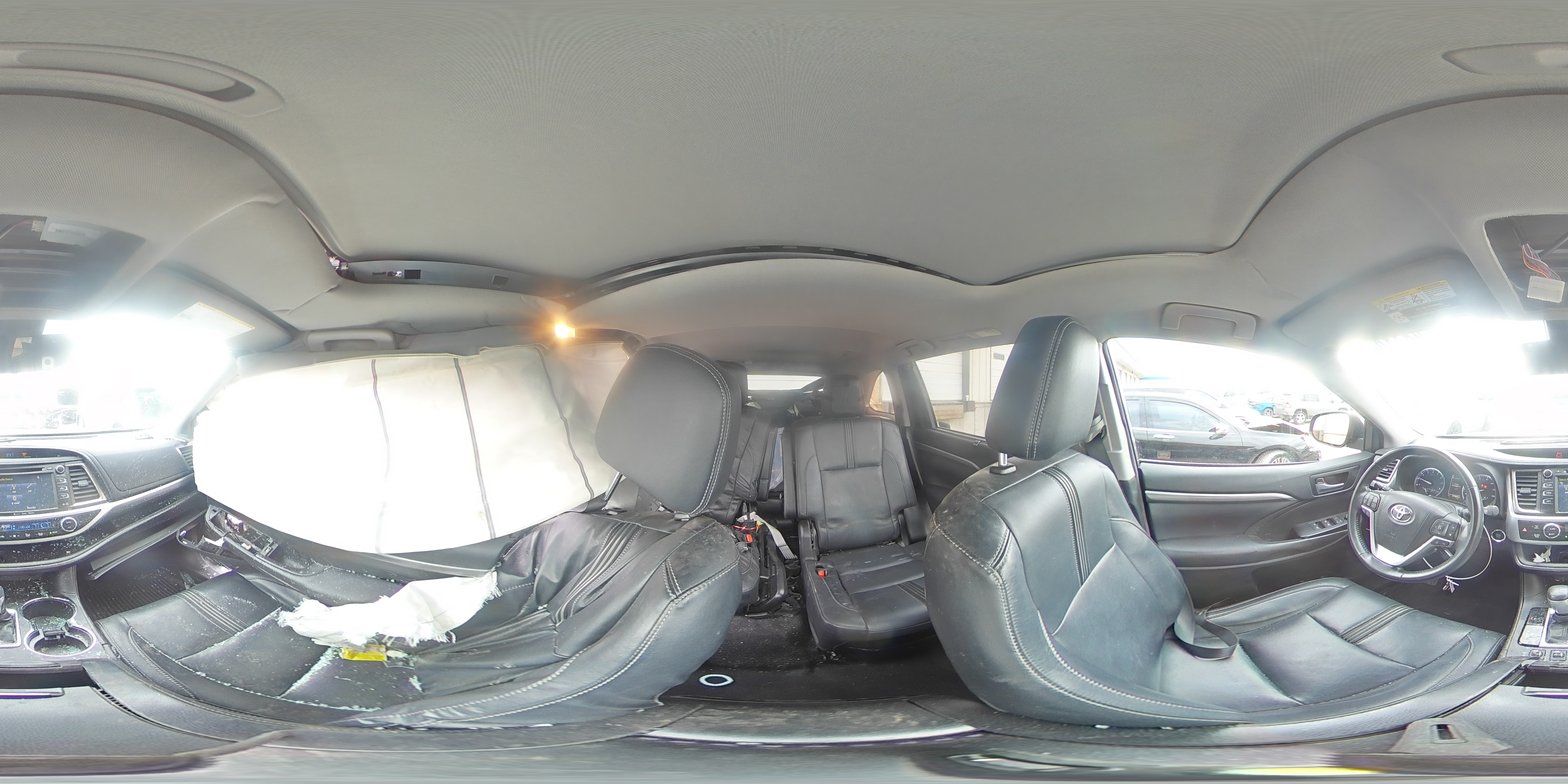2018 Toyota Highlander - Image 14