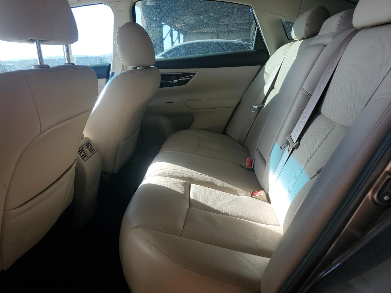 2015 Nissan Altima - Image 10