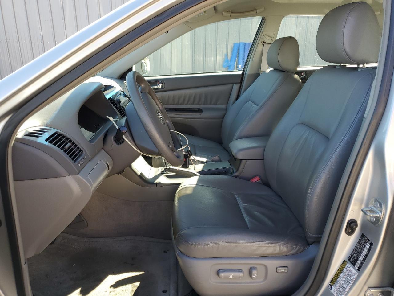 2005 Toyota Camry - Image 7