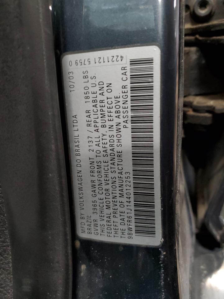 2004 Volkswagen Golf - Image 12