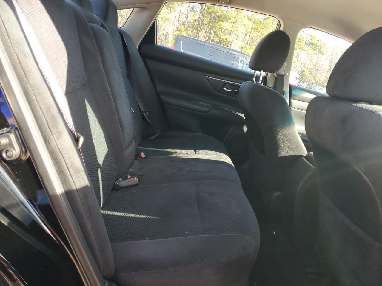 2015 Nissan Altima - Image 10