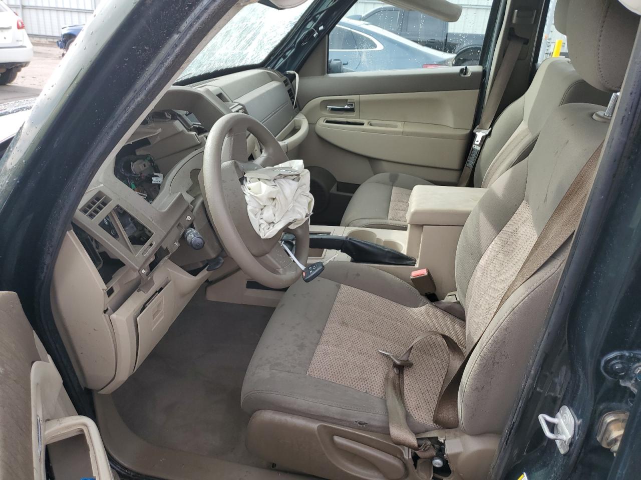 2010 Jeep Liberty (North America) - Image 7