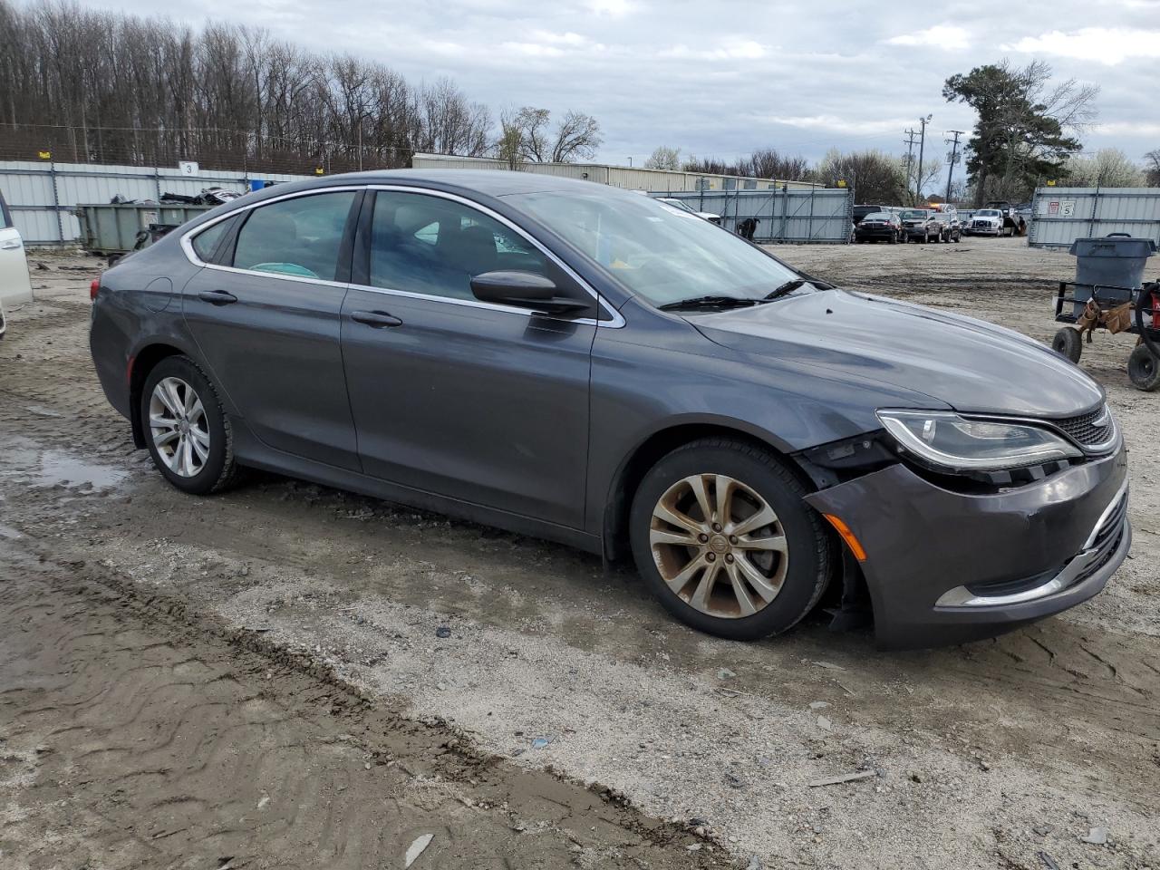 2015 Chrysler 200 - Image 4