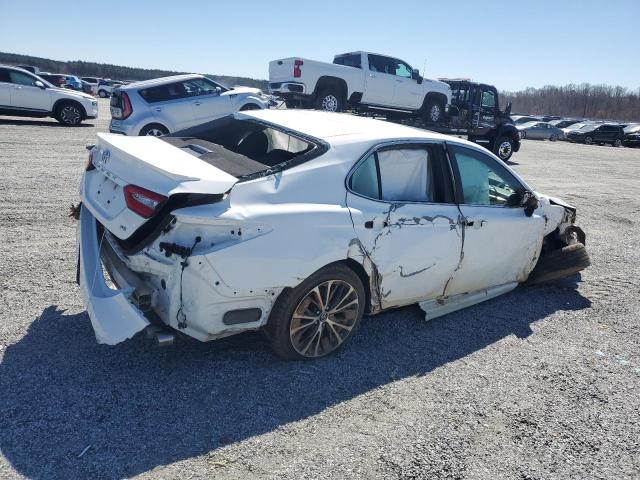  TOYOTA CAMRY 2018 Biały