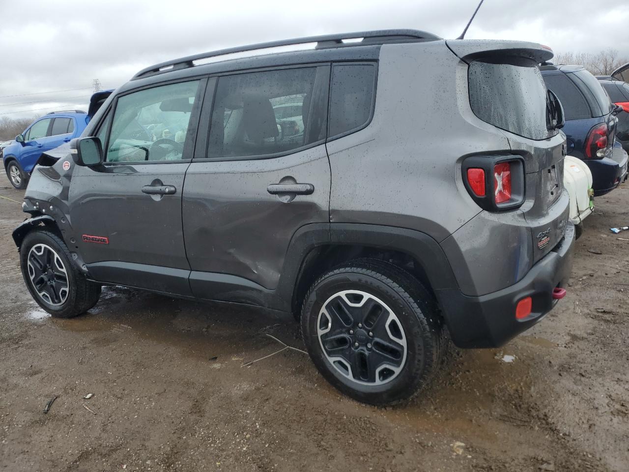 2017 Jeep Renegade - Image 2