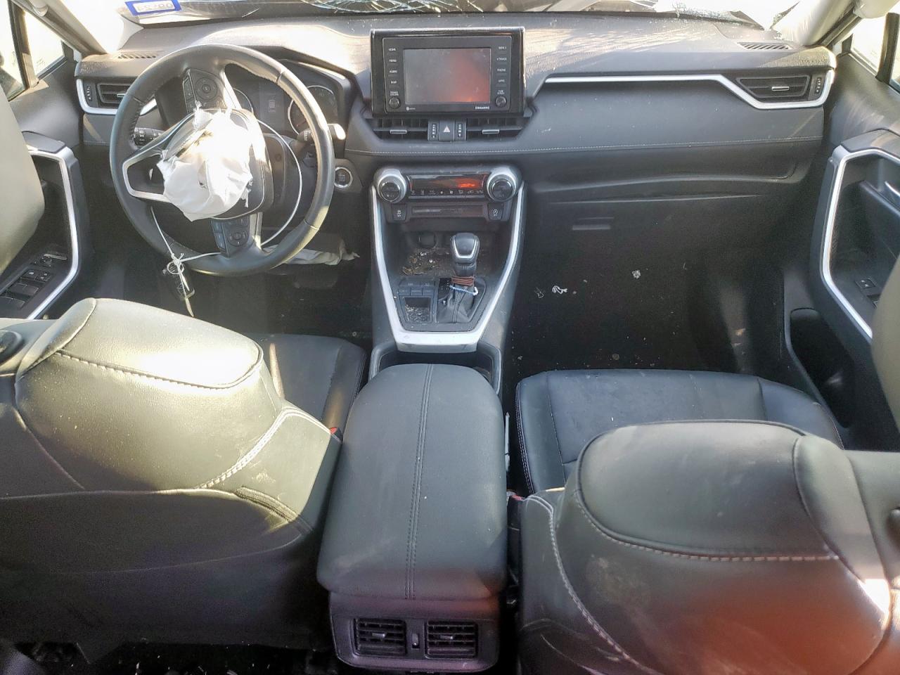 2020 Toyota RAV 4 - Image 8
