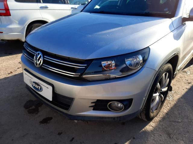 2014 VOLKSWAGEN TIGUAN MAT