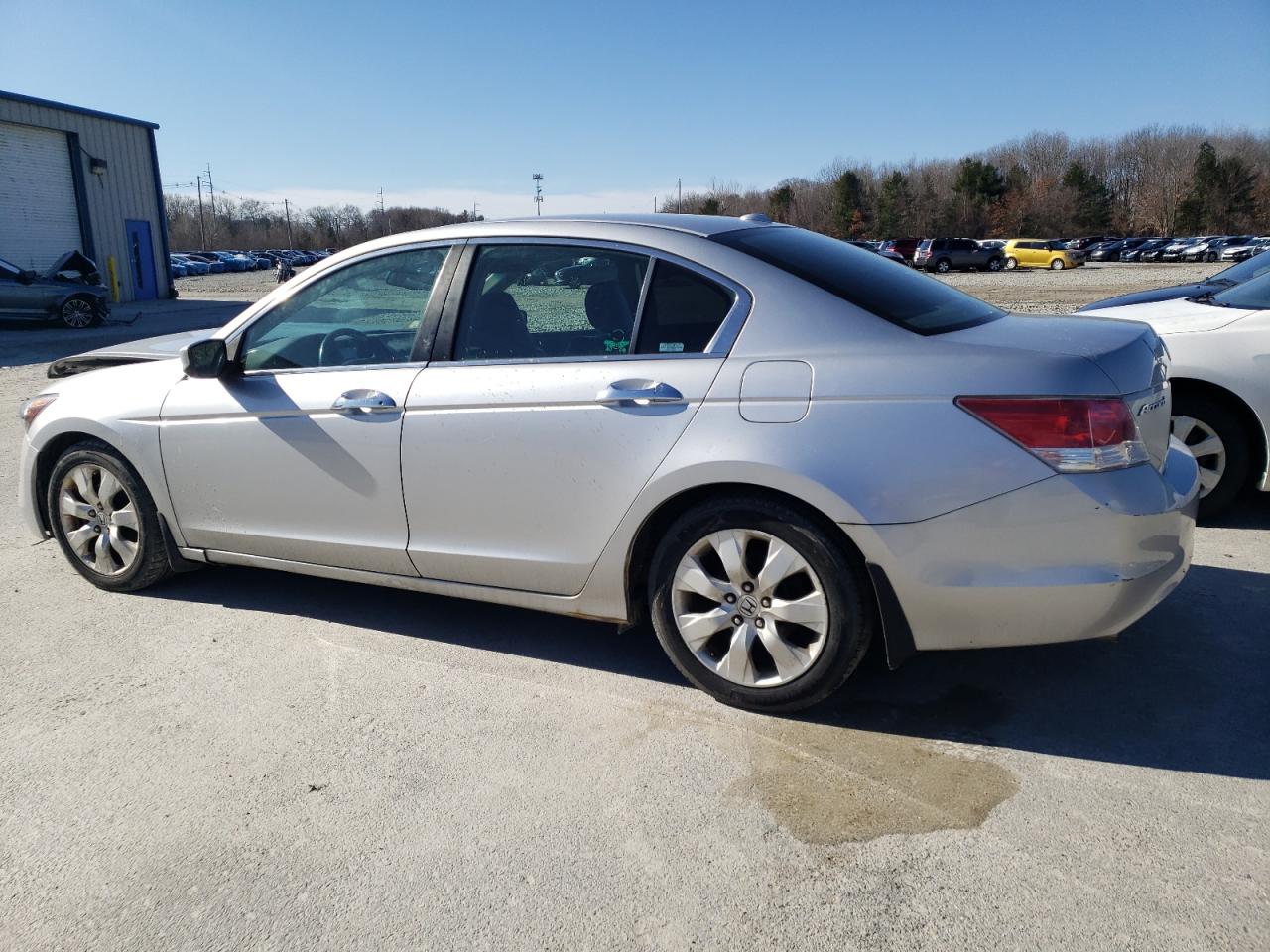 2009 Honda Accord - Image 2