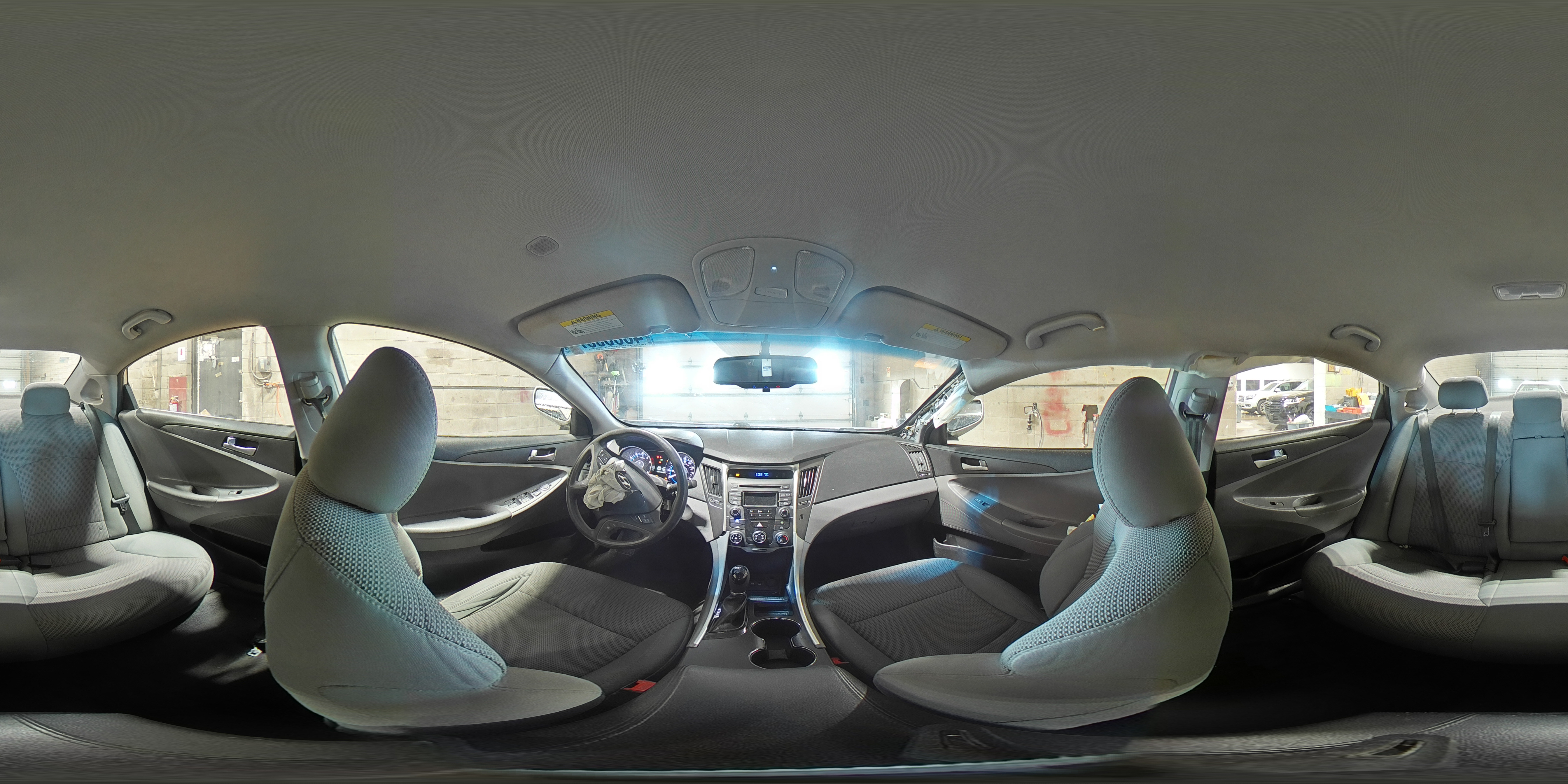 2014 Hyundai Sonata - Image 13
