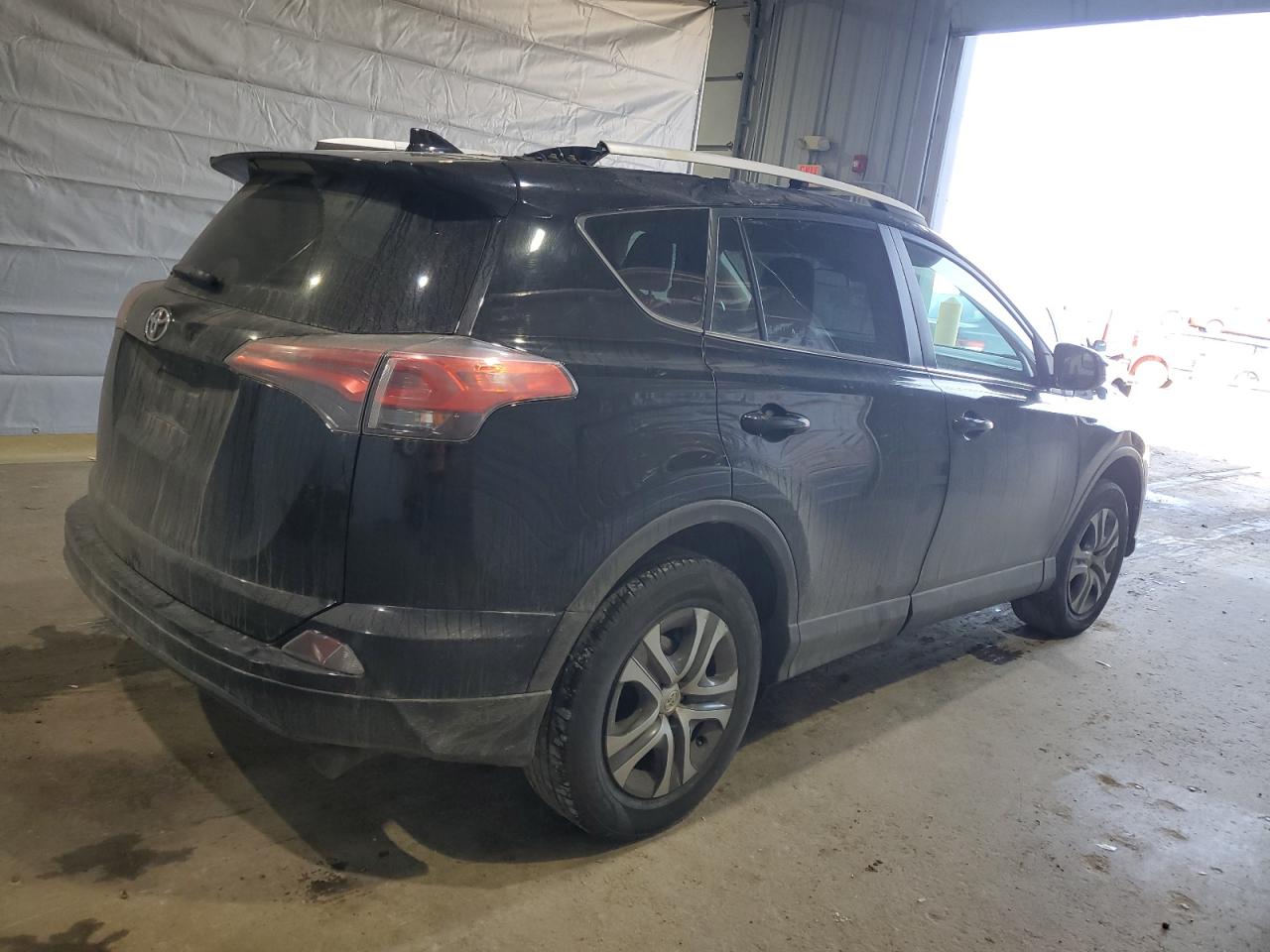 2018 Toyota RAV 4 - Image 3