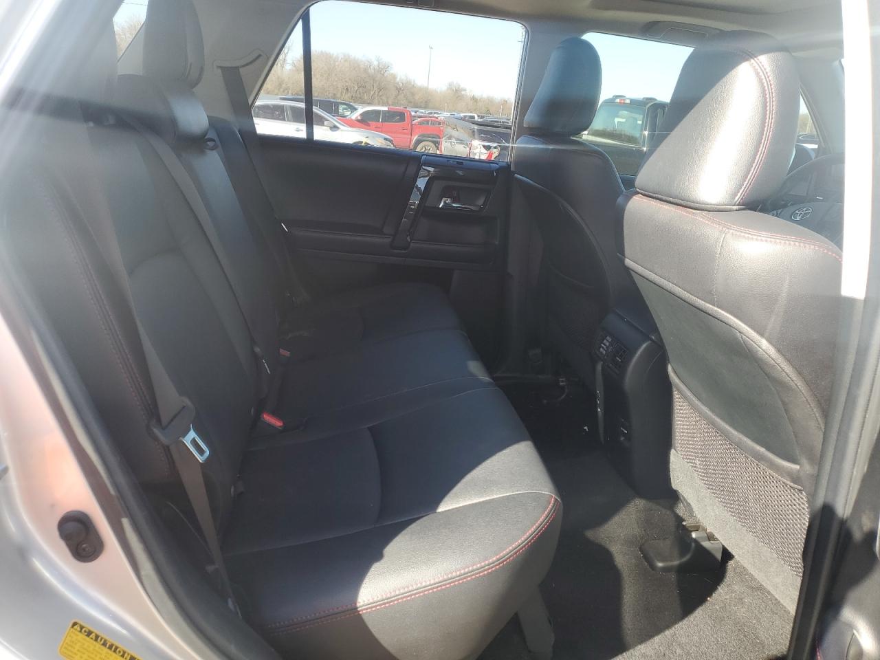 2018 Toyota 4Runner - Image 11