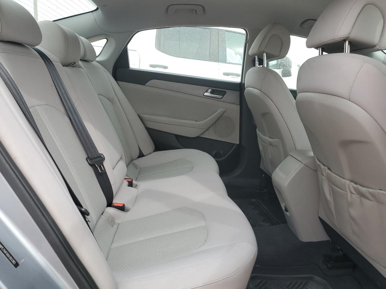 2016 Hyundai Sonata - Image 10