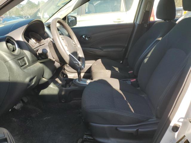  NISSAN VERSA 2018 Білий