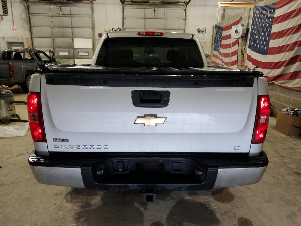 2011 Chevrolet Silverado - Image 6
