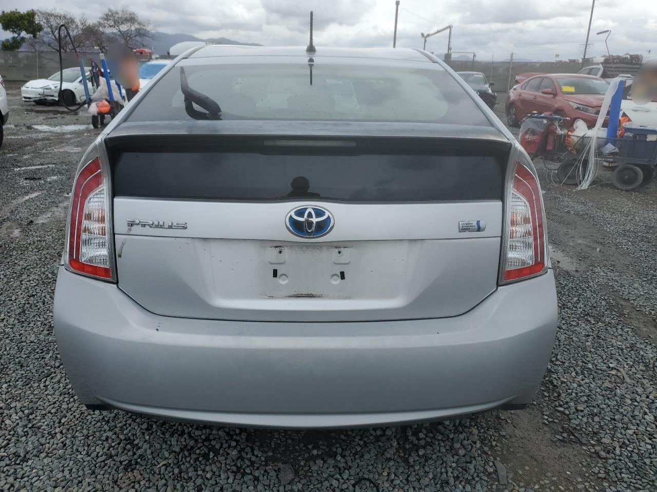 2014 Toyota Prius - Image 6