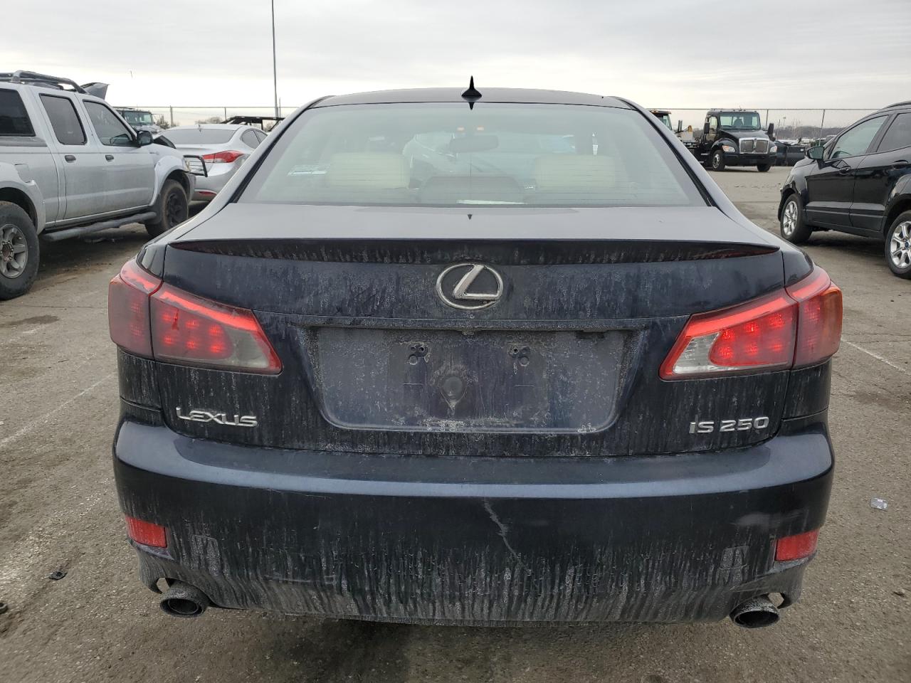 2010 Lexus IS - Image 6