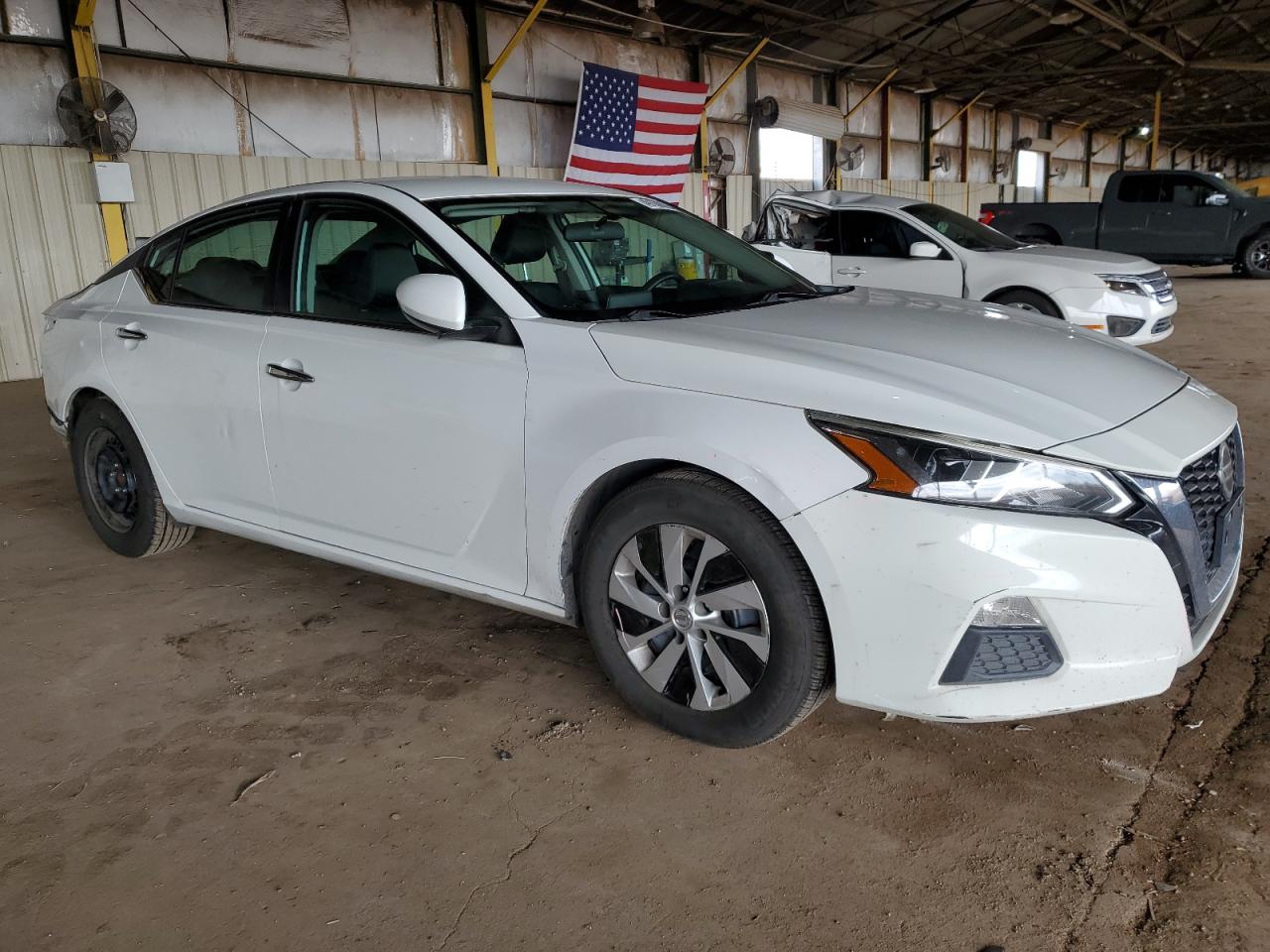 2019 Nissan Altima - Image 4