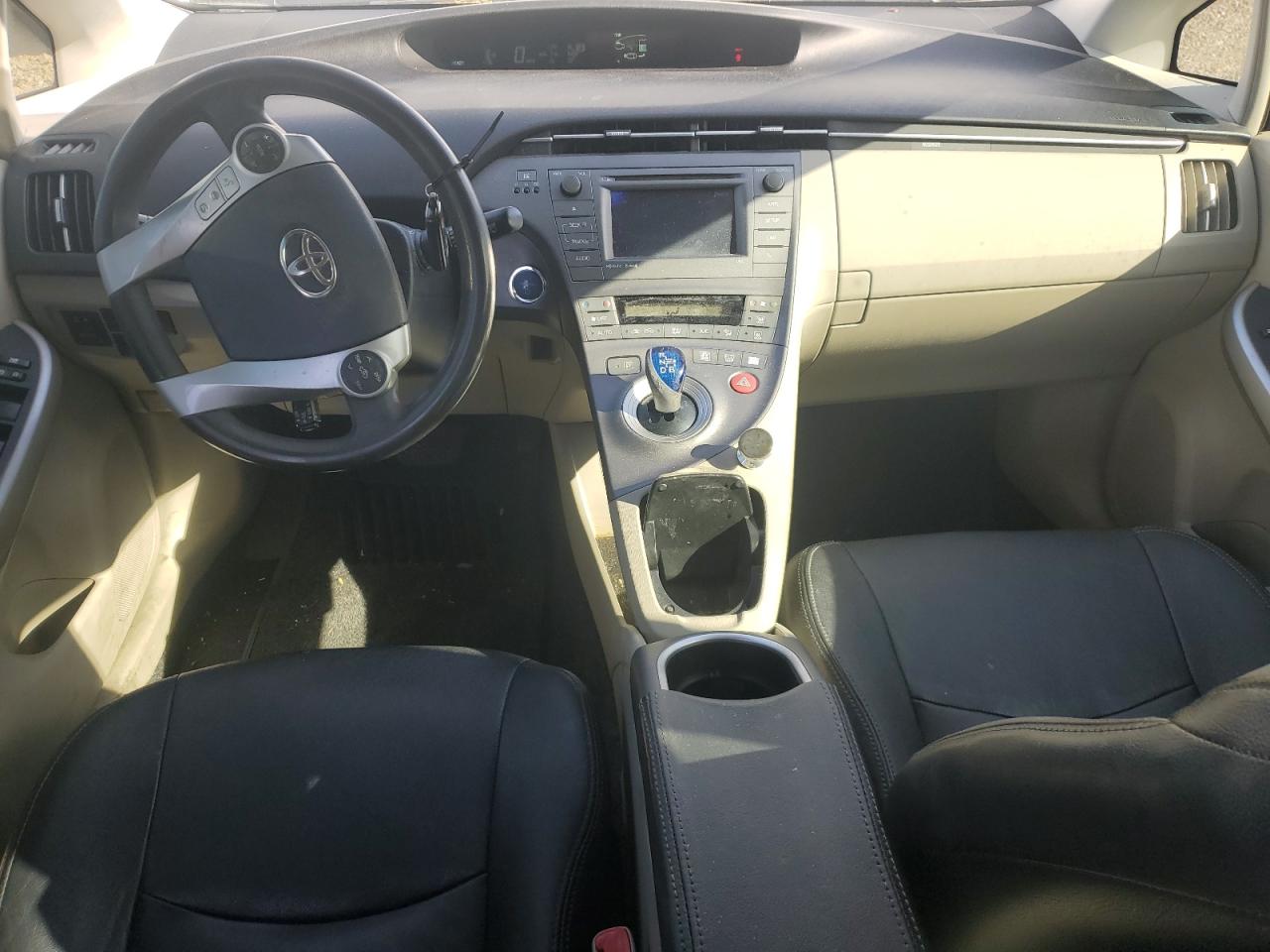 2012 Toyota Prius - Image 8