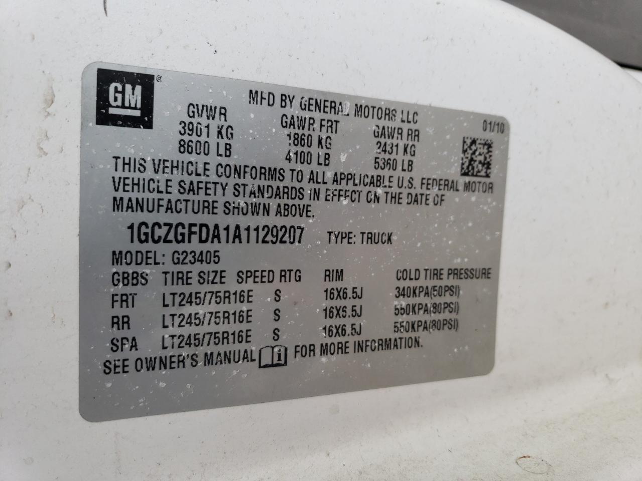 2010 Chevrolet Express - Image 13