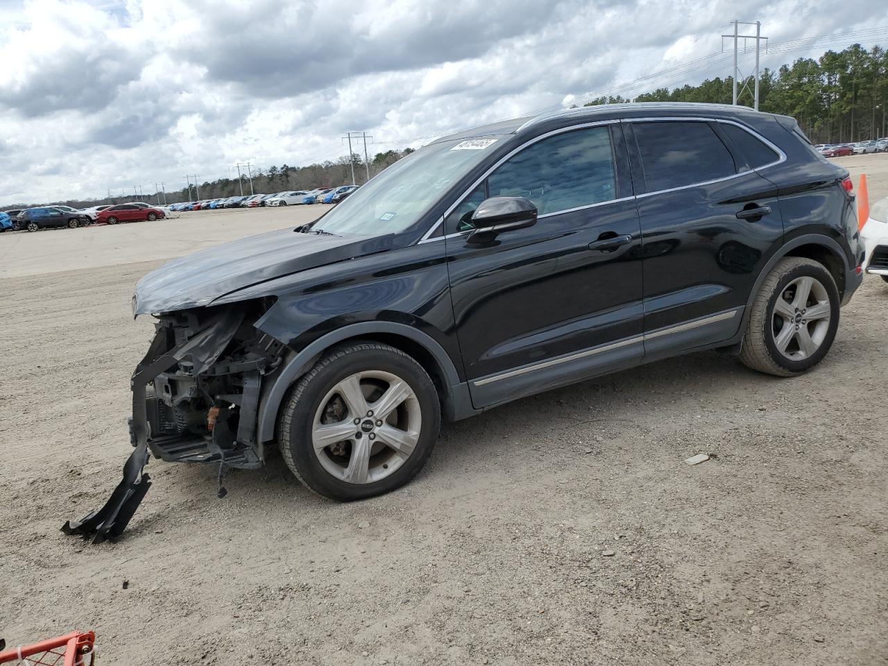 2016 Lincoln Mkc Premiere for Sale in Greenwell Springs, LA - Front End