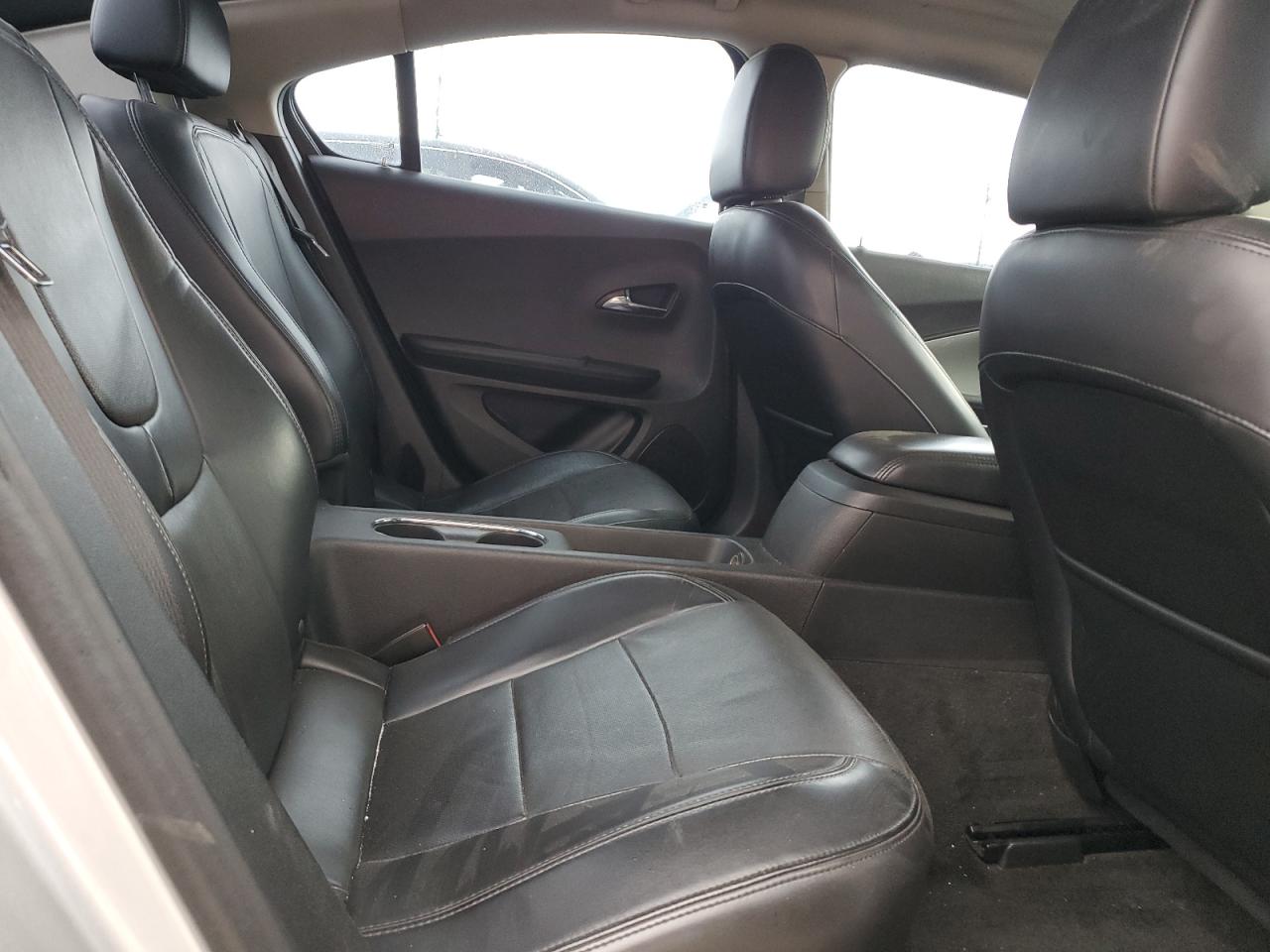 2012 Chevrolet Volt - Image 10