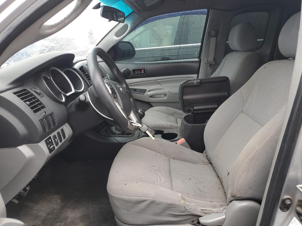 2015 Toyota Tacoma - Image 7