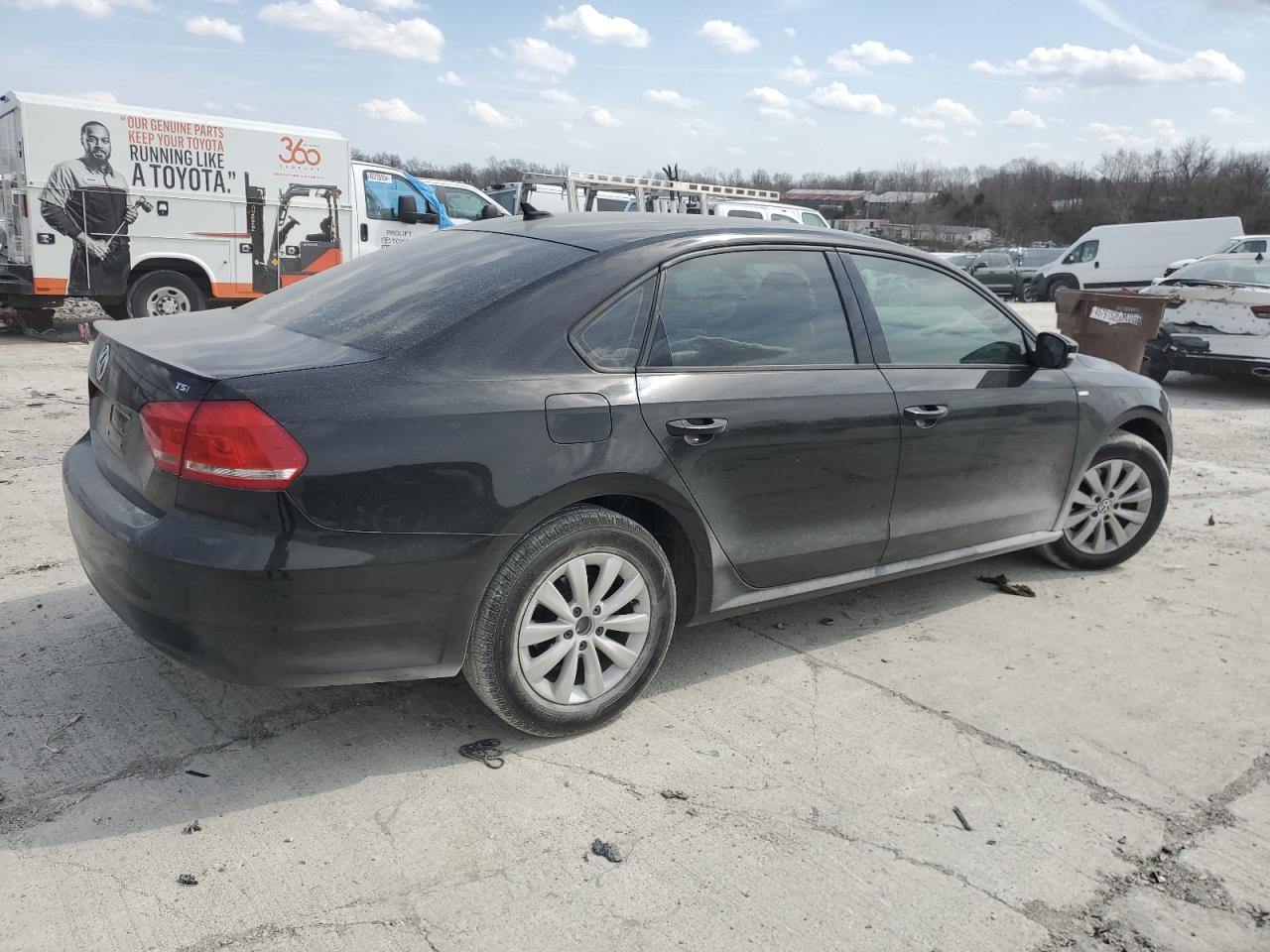2015 Volkswagen Passat - Image 3