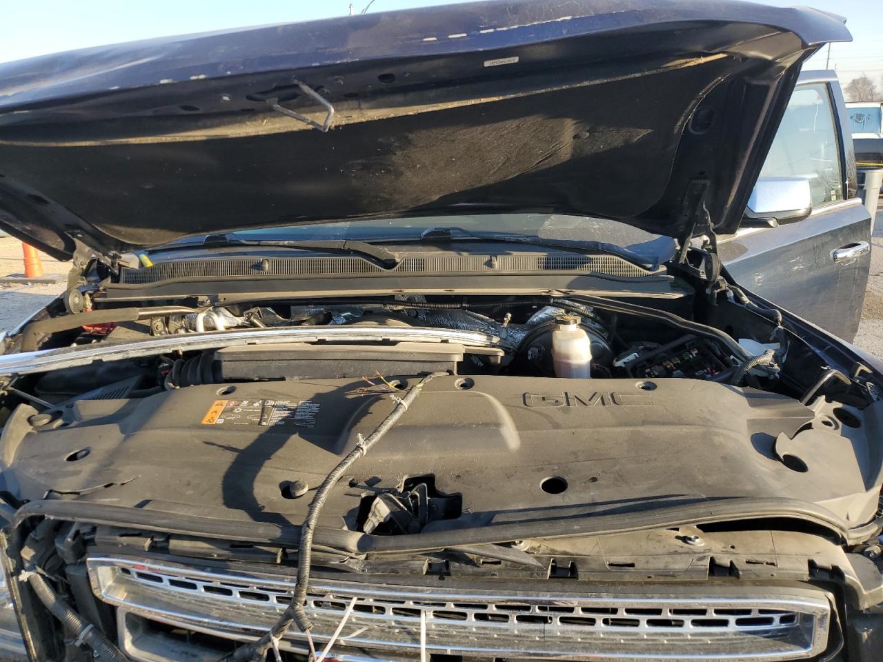2018 GMC Yukon - Image 12