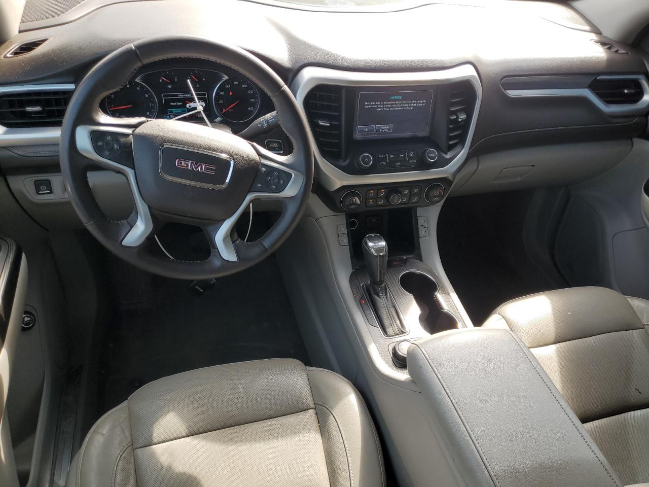 2017 GMC Acadia - Image 8