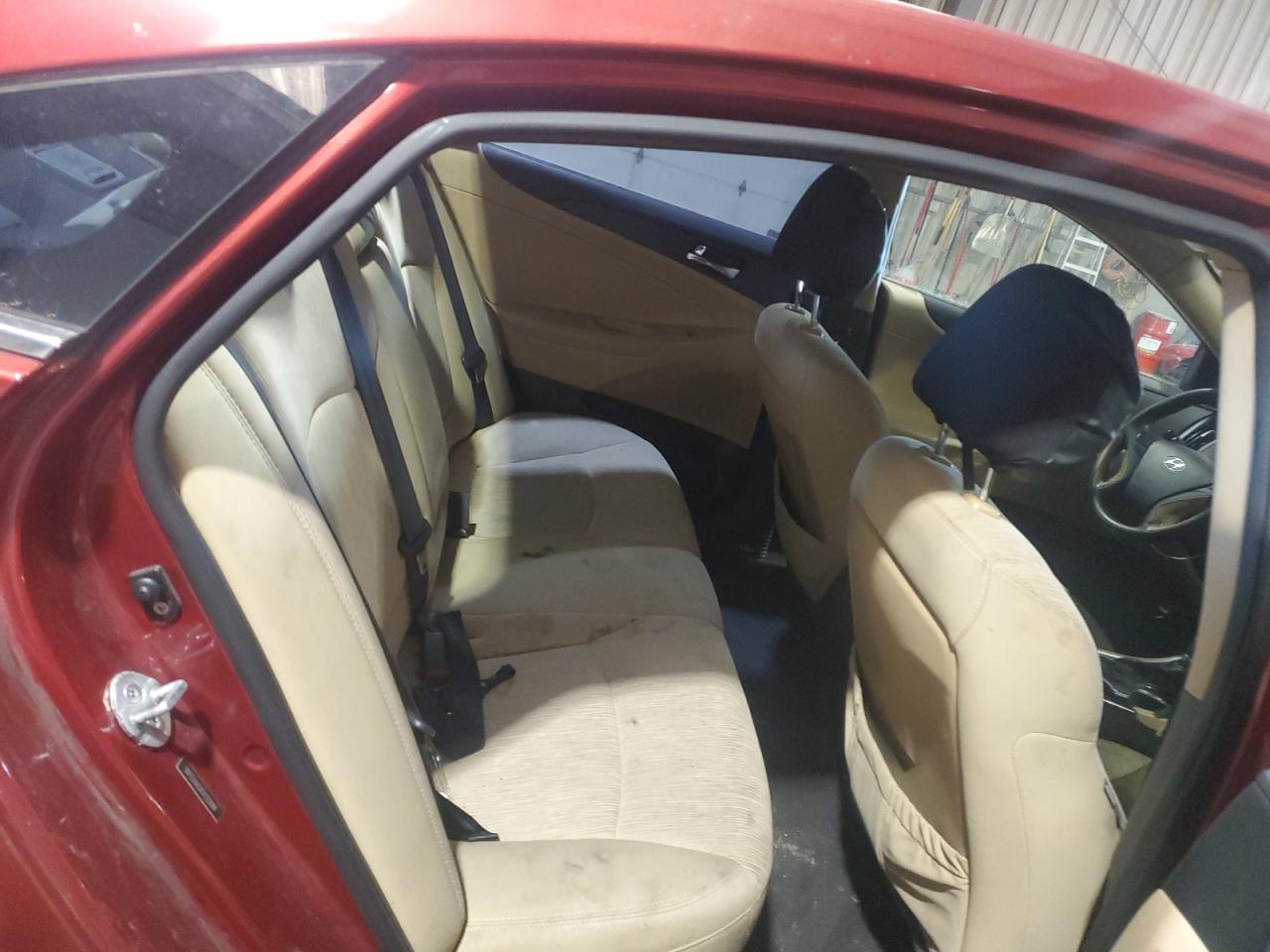 2012 Hyundai Sonata - Image 10