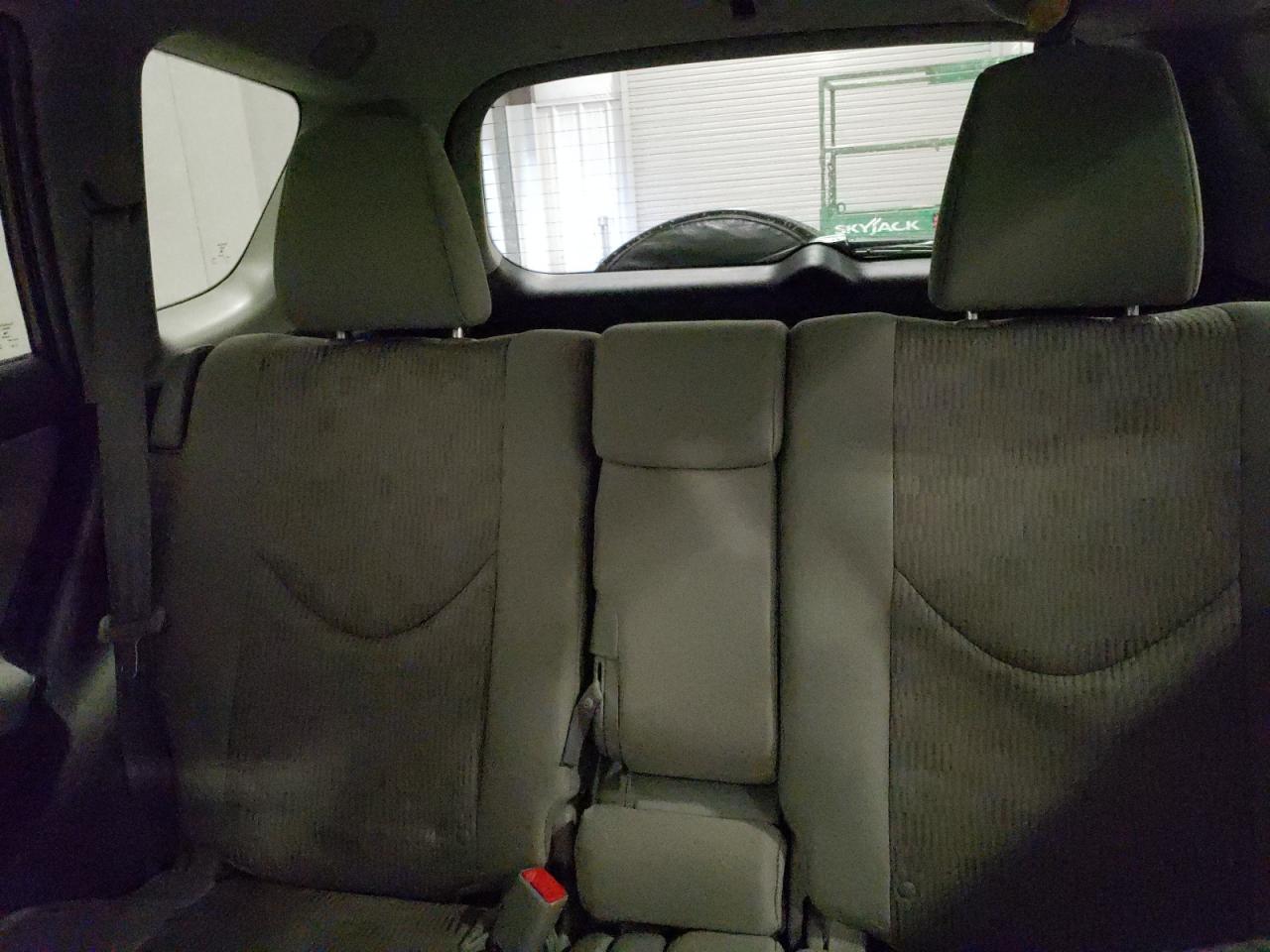 2012 Toyota RAV 4 - Image 10