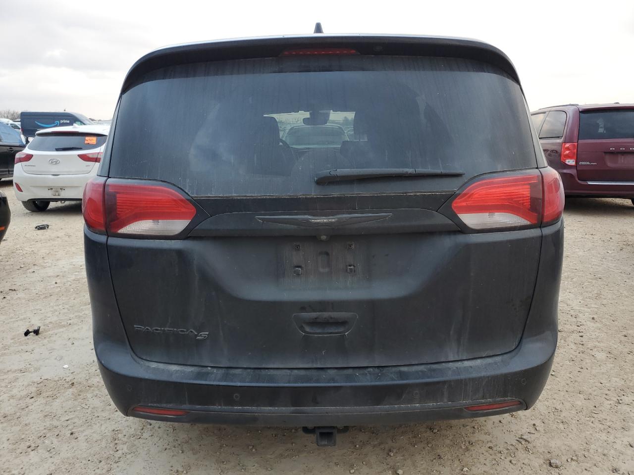 2018 Chrysler Pacifica - Image 6