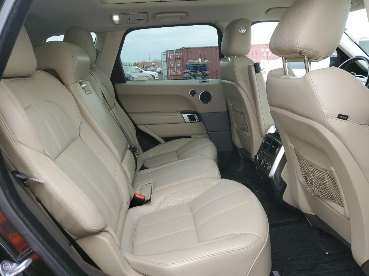 2015 Land Rover Range Rover - Image 10