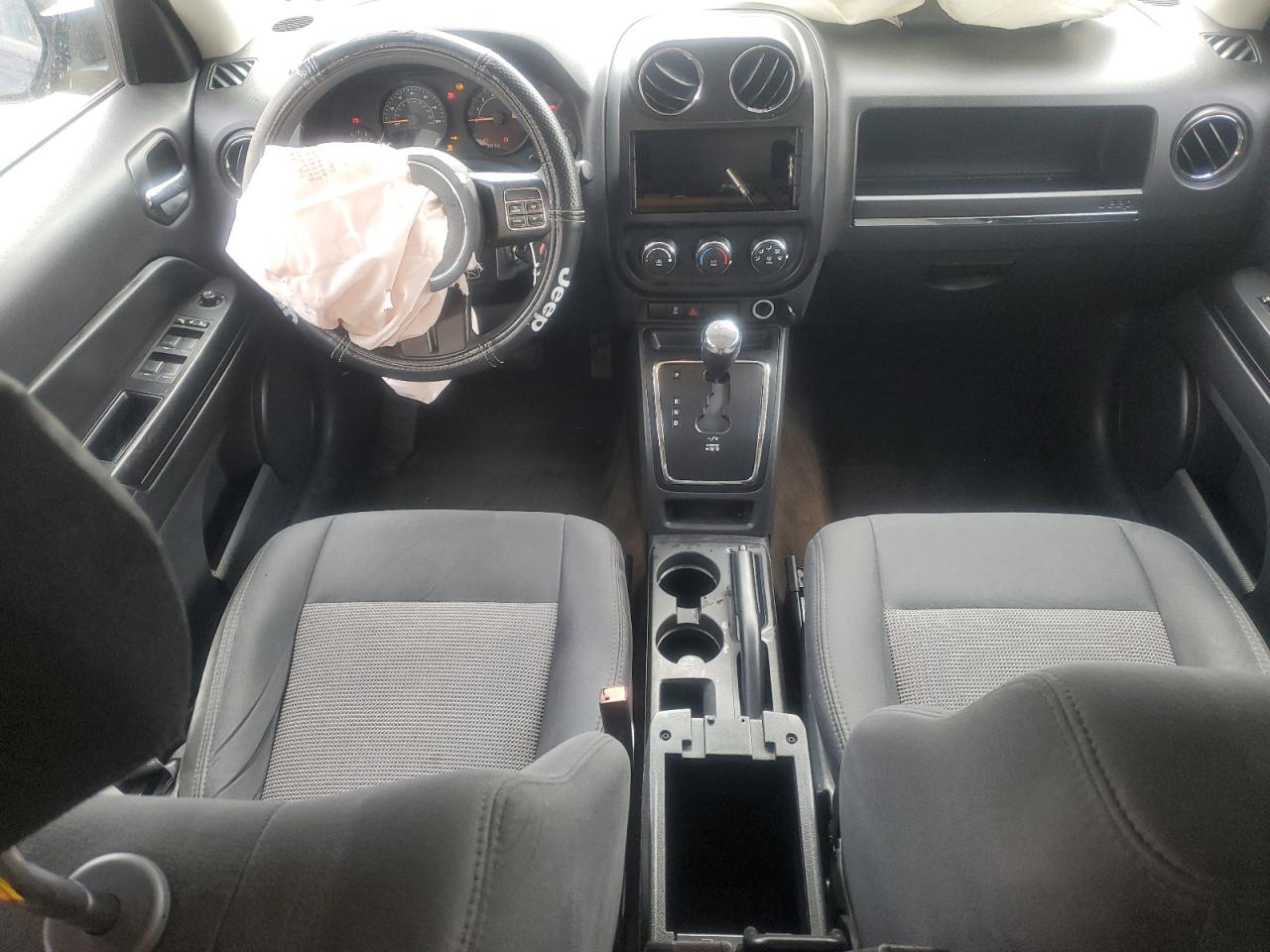2014 Jeep Liberty (Patriot) - Image 8