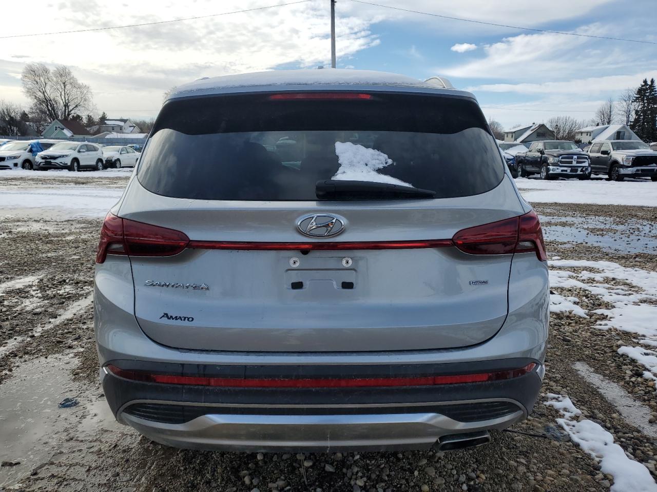 2022 Hyundai Santa Fe - Image 6