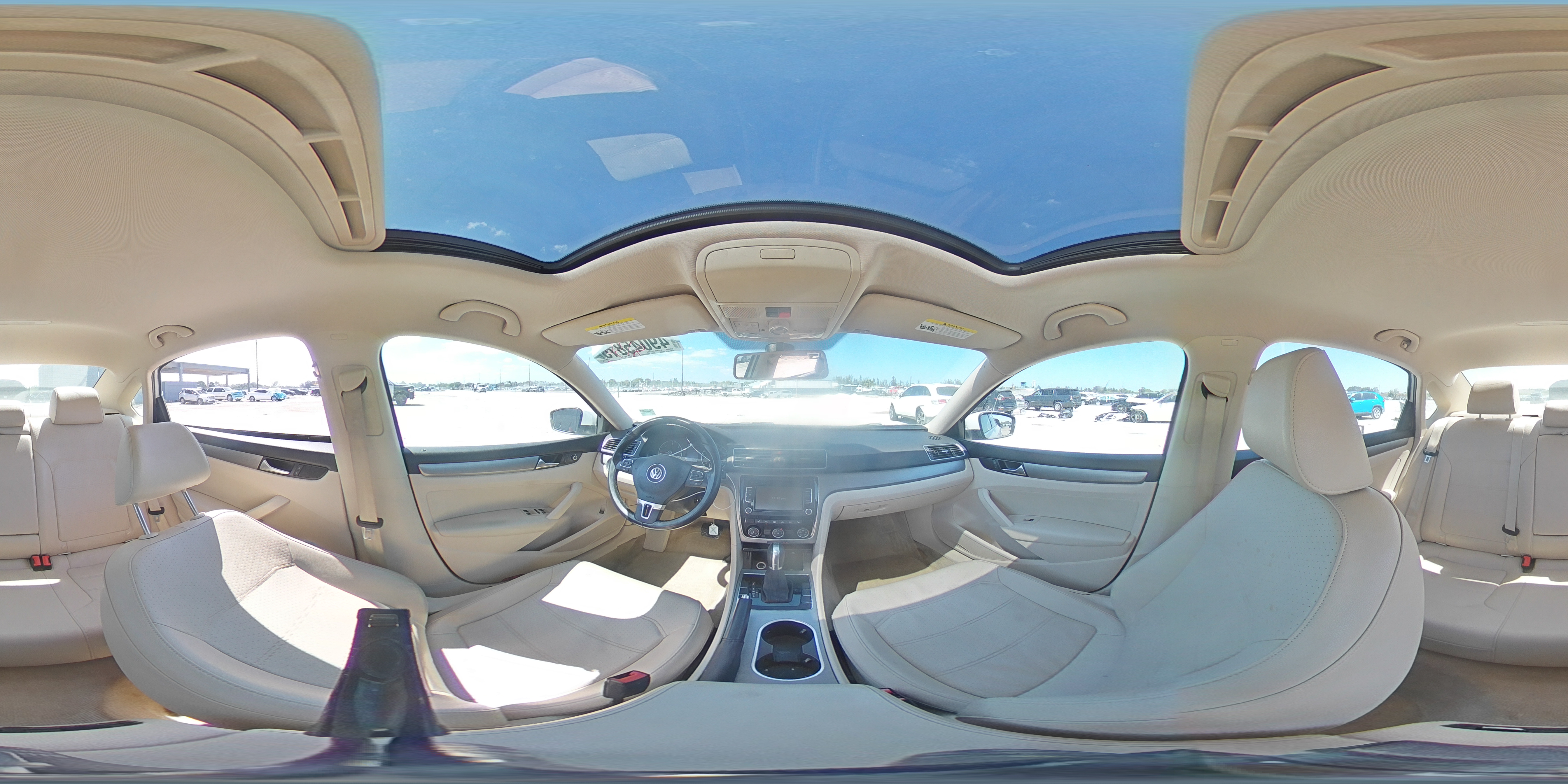 2015 Volkswagen Passat - Image 13