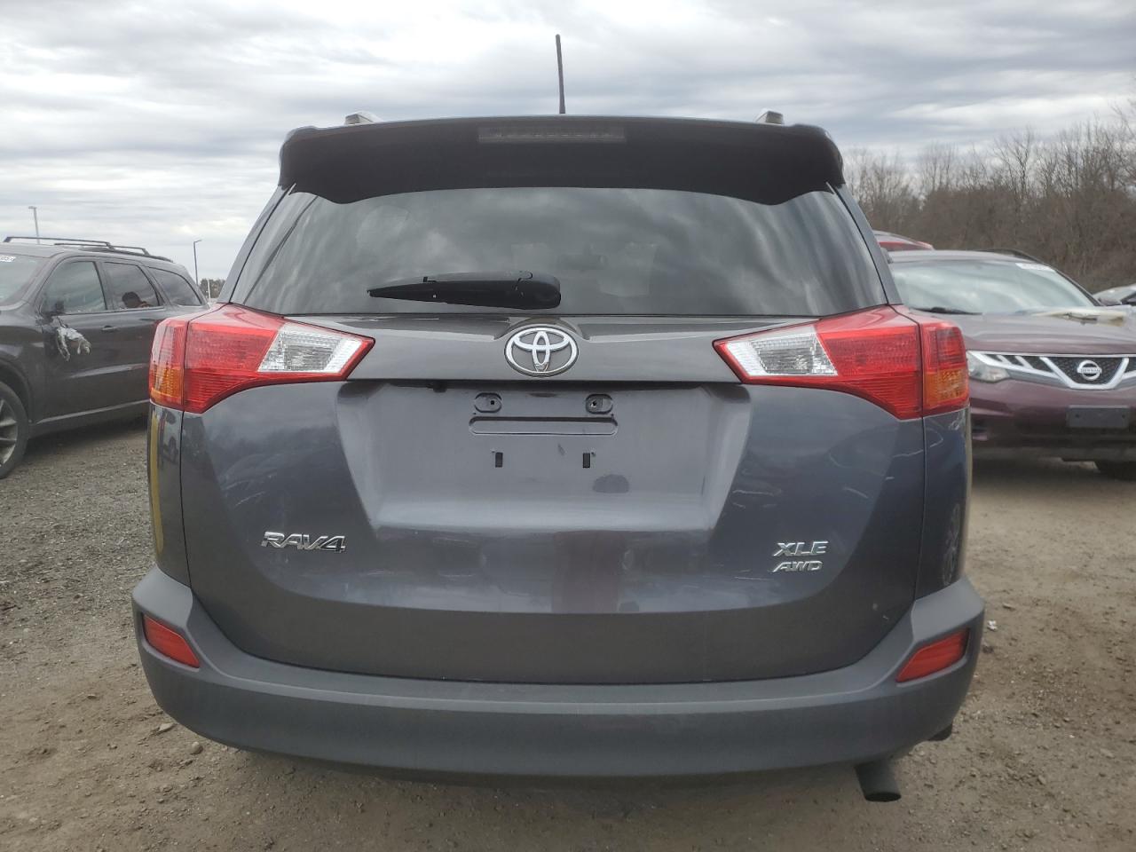 2015 Toyota RAV 4 - Image 6