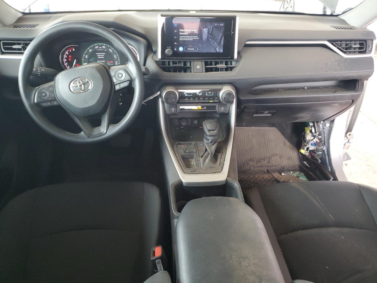 2024 Toyota RAV 4 - Image 8