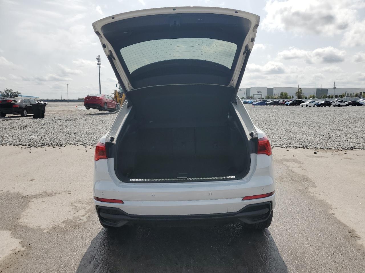 2023 Audi Q3 - Image 6