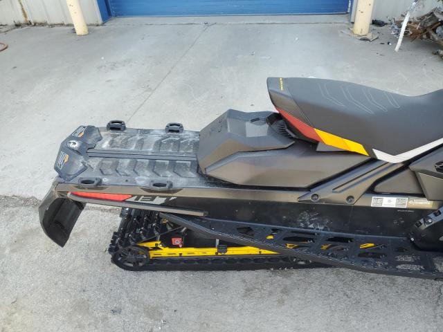 2023 SKIDOO MXZ ADRENA  