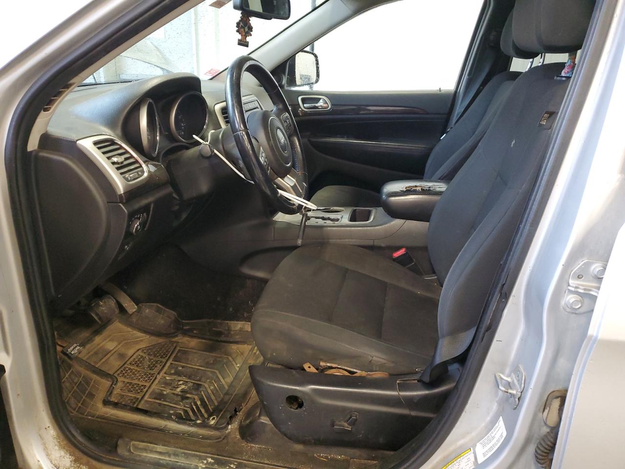 2012 Jeep Grand Cherokee - Image 7