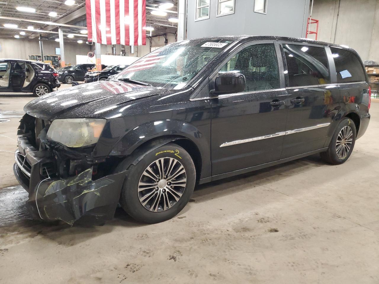2014 Chrysler Town & Country - Image 1
