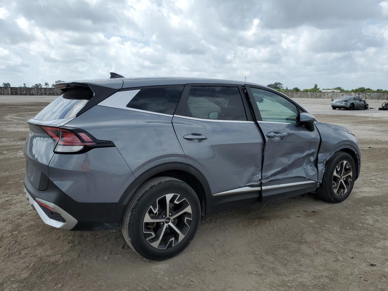 2024 Kia Sportage - Image 3