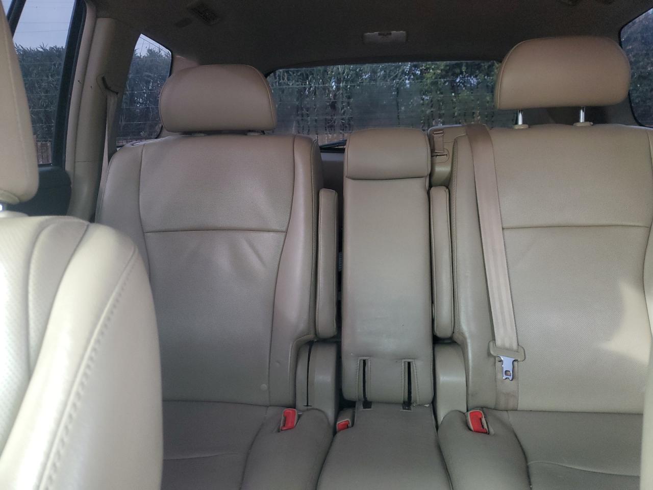 2012 Toyota Highlander - Image 10