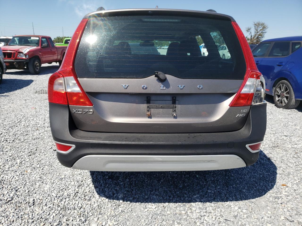 2010 Volvo XC70 - Image 6