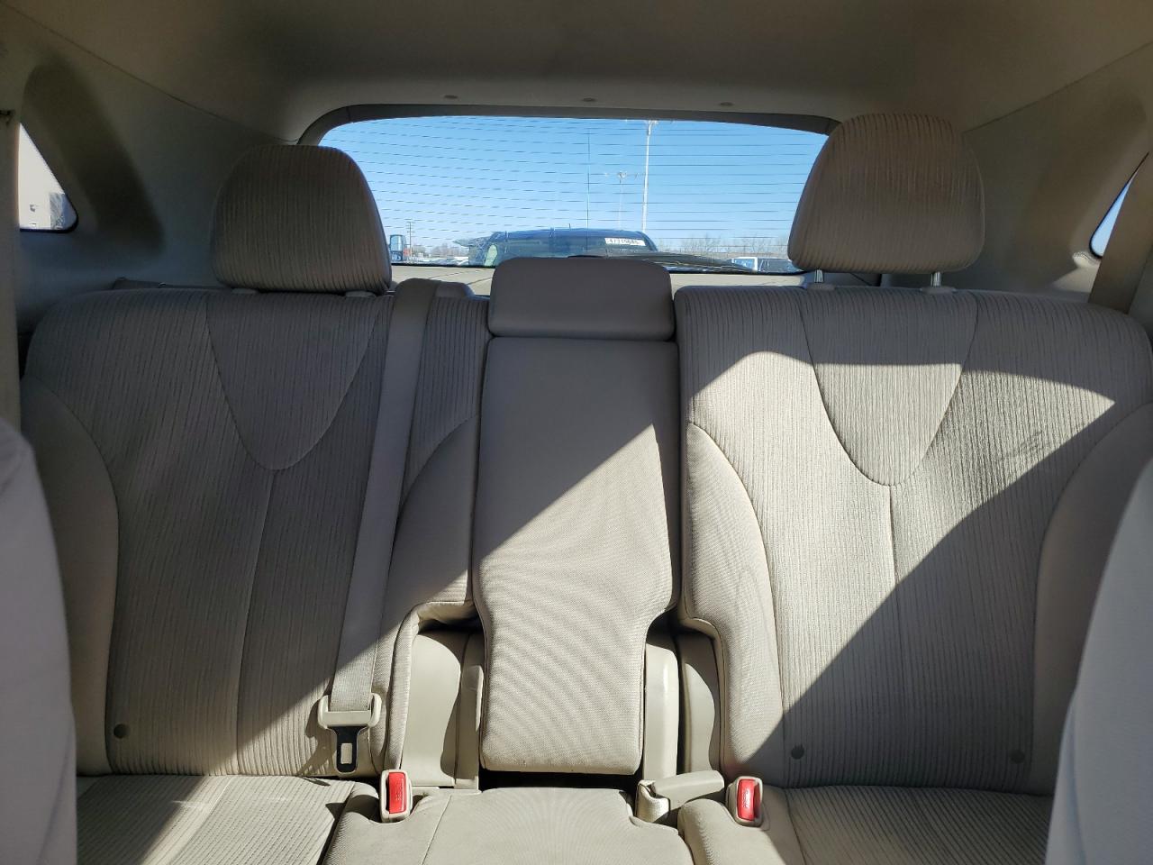 2010 Toyota Venza - Image 10