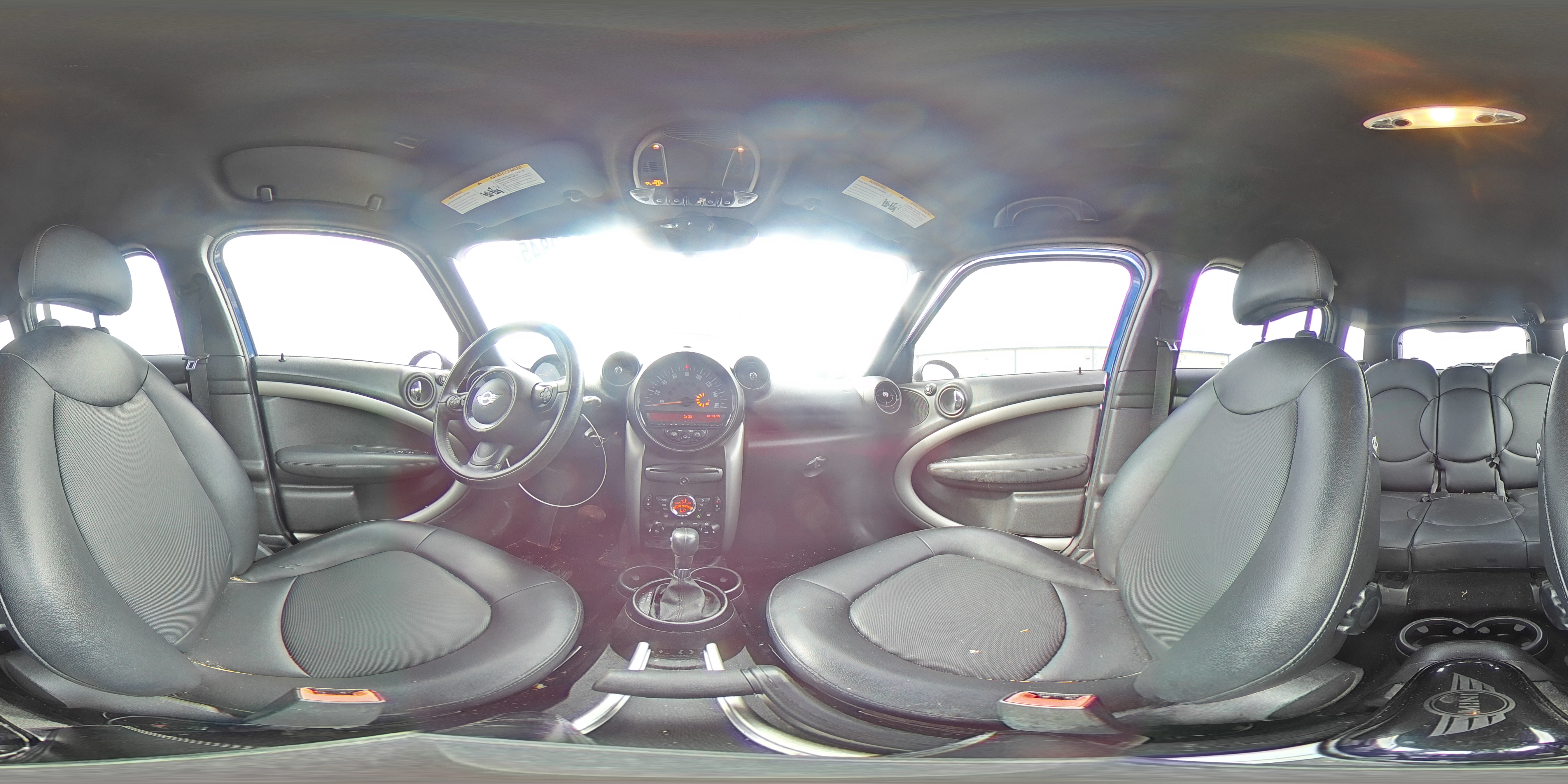 2015 MINI Cooper - Image 13